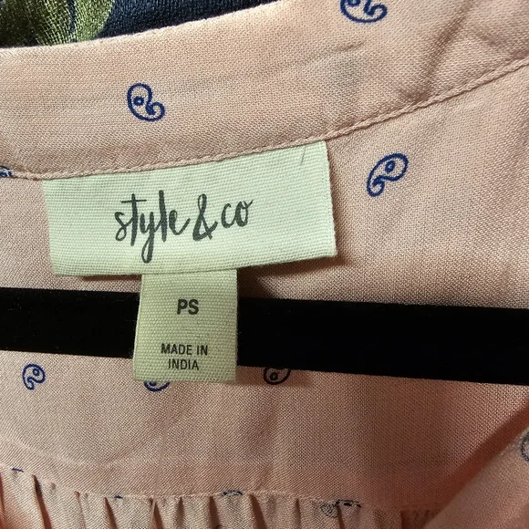 🆕 Style & Co Pastel Pink Button Down Blouse with Cap Sleeves size PS - Picture 2 of 5